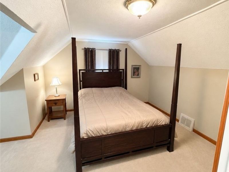 5036 Claremont Boulevard, Garfield Heights, OH 44125 Photo 5