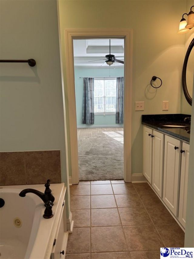 2858 Cotswold Street Photo 14