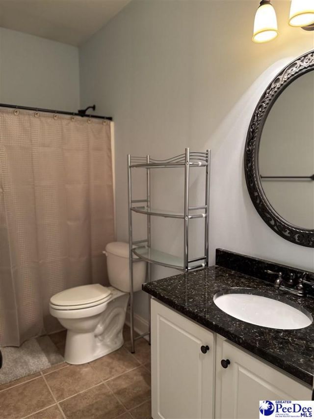 2858 Cotswold Street Photo 8