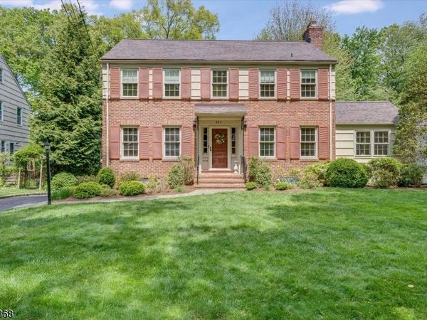 257 Brookhaven Way, Millburn, NJ 07078