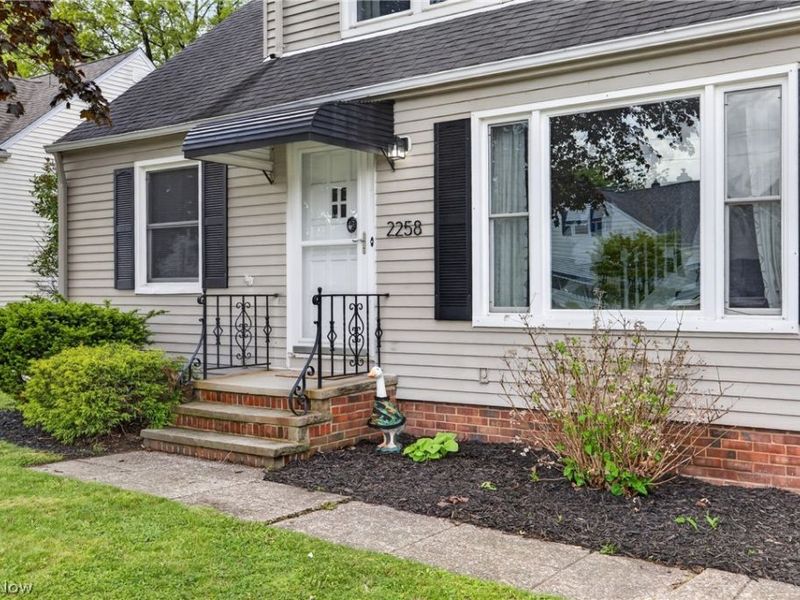 2258 E 290th Street, Wickliffe, OH 44092 Photo 5
