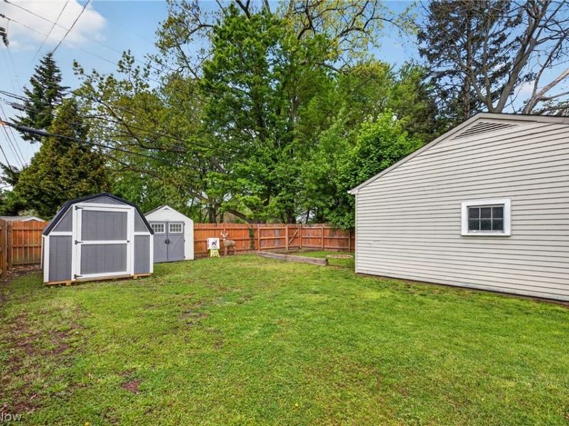 2258 E 290th Street, Wickliffe, OH 44092 Photo 8