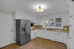 332 Massingale Road photo 4