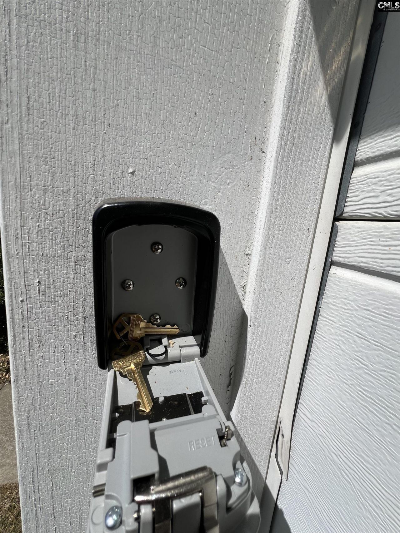 225 Fernview Drive  Photo 7