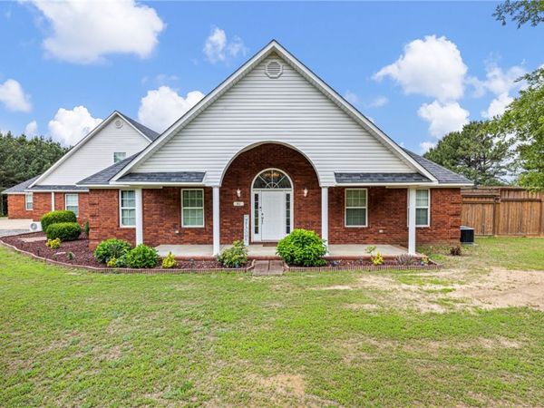 81 Double Springs Road, Russellville, AR 72802
