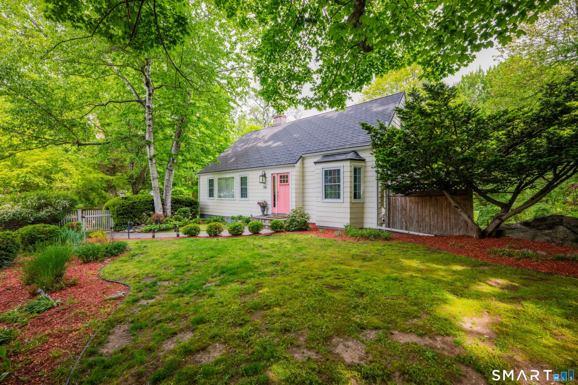 106 County, Norwalk, CT 06851 Main Photo