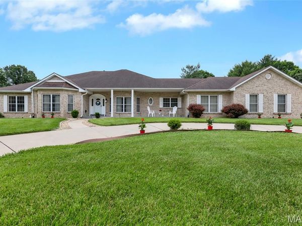 17971 Argonne Estates Drive, Florissant, MO 63034