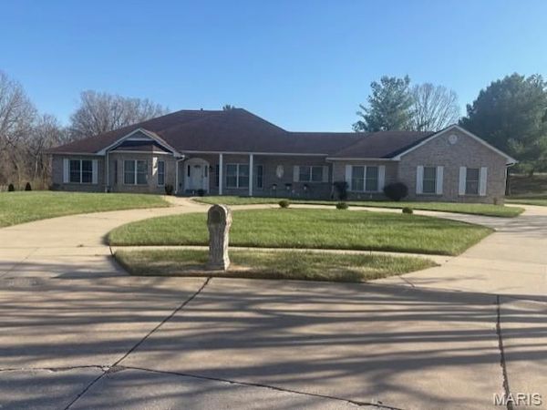 17971 Argonne Estates Drive, Florissant, MO 63034