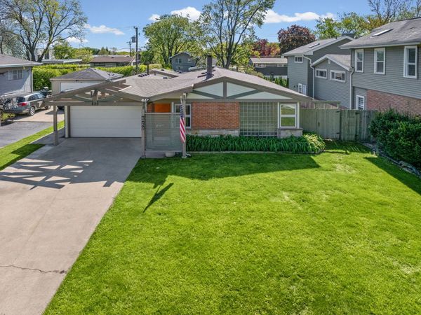 820 Lawler Avenue , Wilmette, IL 60091