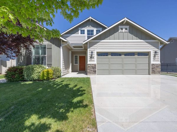 4202 W Peak Cloud Dr, Meridian, ID 83642