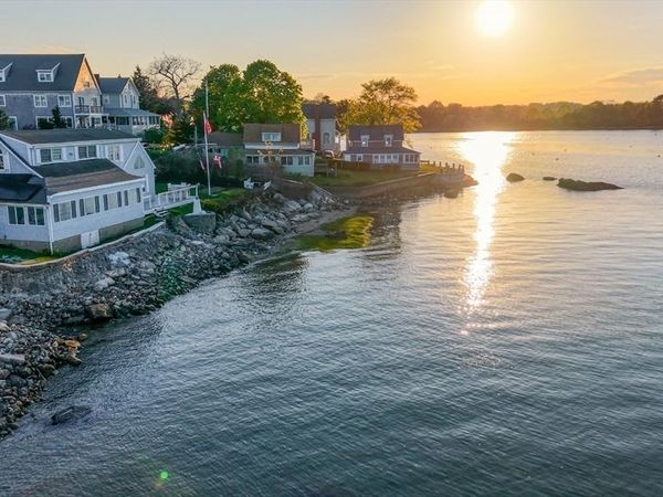 24 Holmes Ave, Kingston, MA 02364
