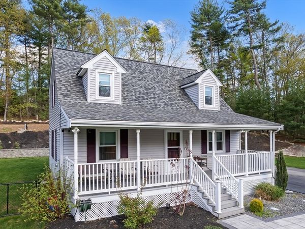 41 Church St, Uxbridge, MA 01569
