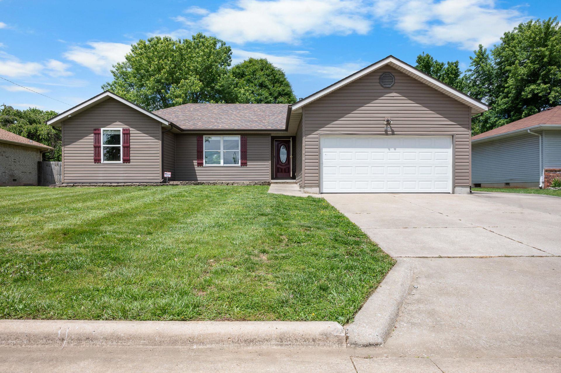 400 Jennifer Lane, Rogersville, MO 65742 Main Photo