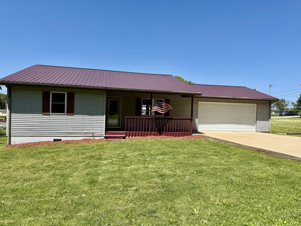 911 Watson Street , Houston, MO 65483