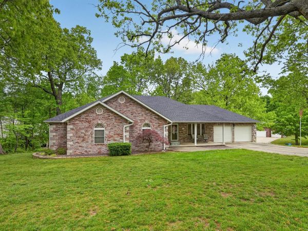 714 Laurel Circle, Neosho, MO 64850