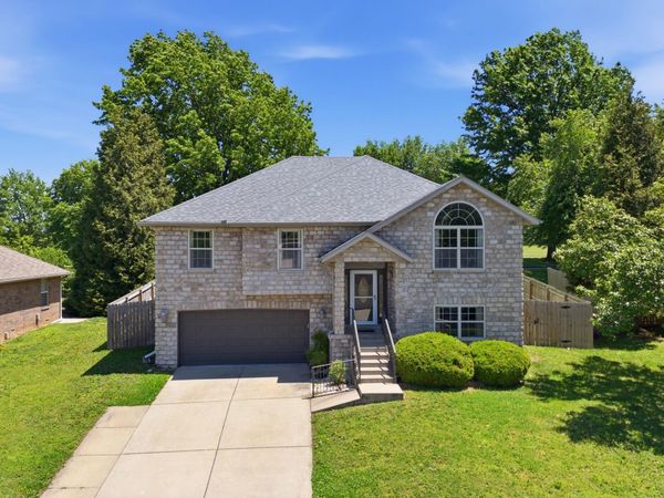 111 Miller Way , Monett, MO 65708