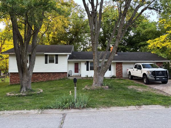 1011 W Crestview Lane, Republic, MO 65738