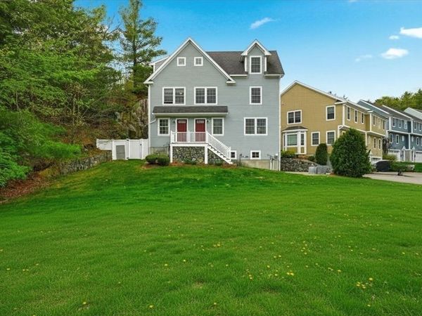 2B Gates Lane, Unit B, Wakefield, MA 01880