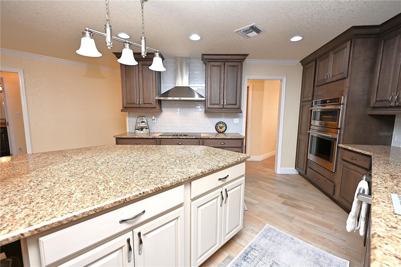 2240 Lake Ariana Boulevard, Auburndale, FL 33823 Photo