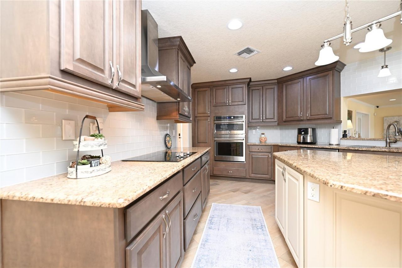 2240 Lake Ariana Boulevard, Auburndale, FL 33823 Photo
