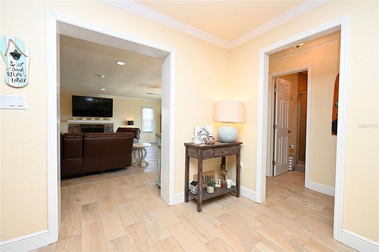 2240 Lake Ariana Boulevard, Auburndale, FL 33823 Photo