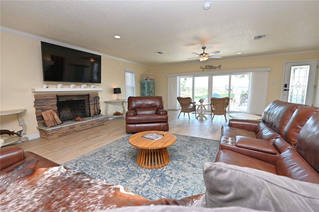 2240 Lake Ariana Boulevard, Auburndale, FL 33823 Photo