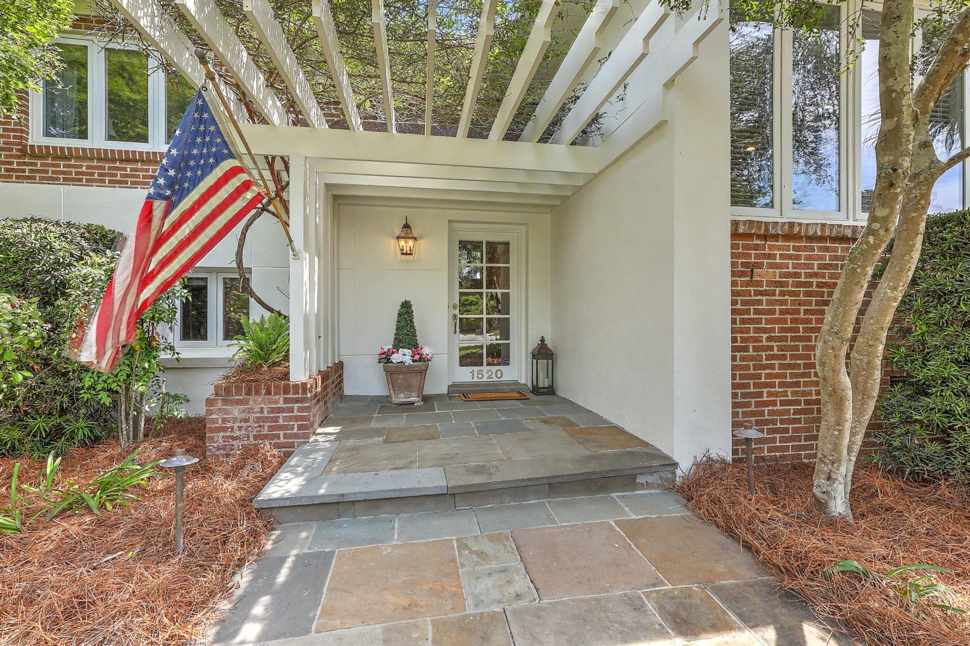 1520 Fairway Drive Photo 2
