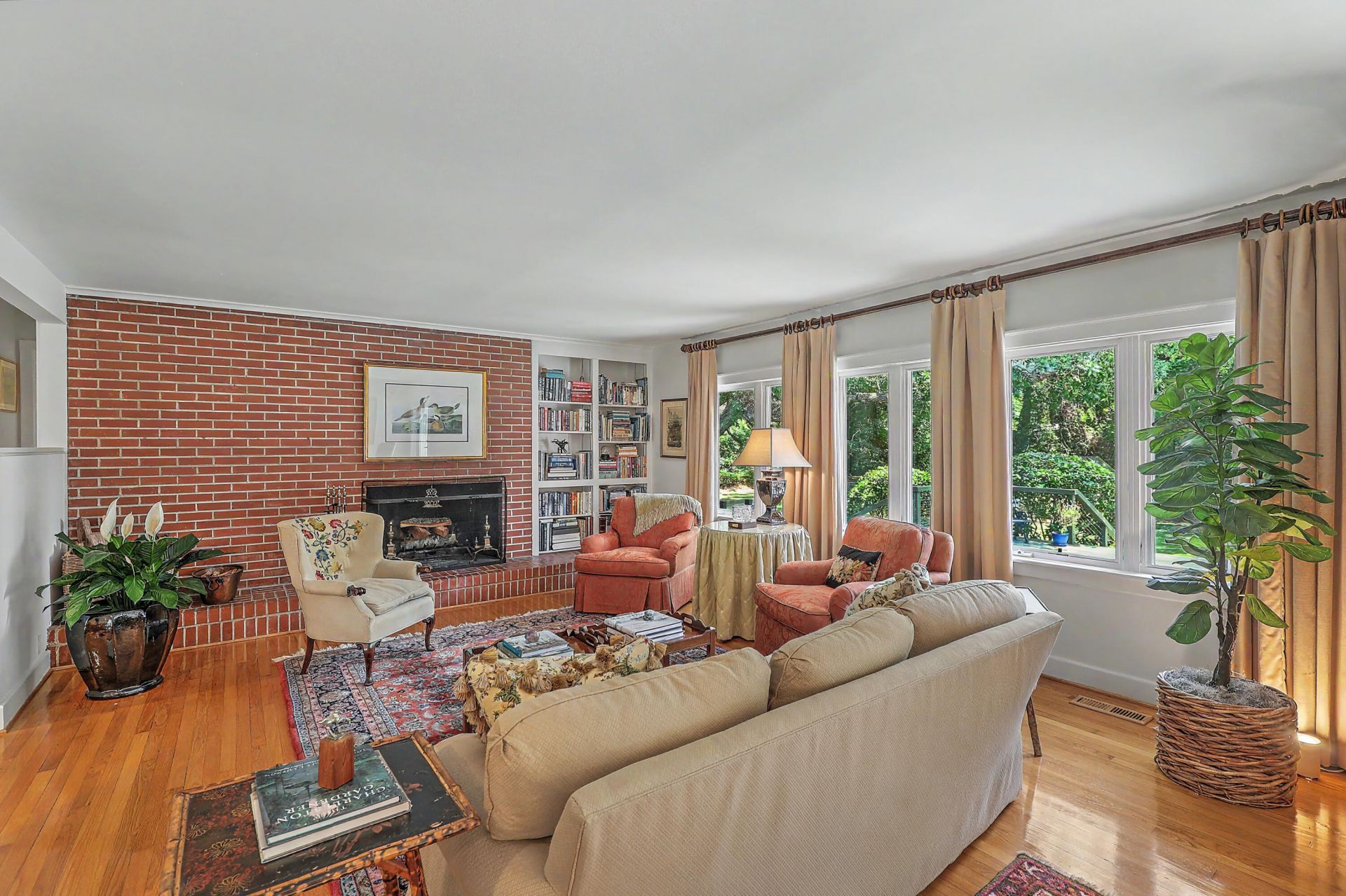 1520 Fairway Drive Photo 4