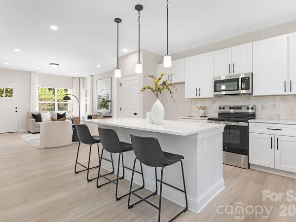 6637 Terry Lane, Charlotte, NC 28215