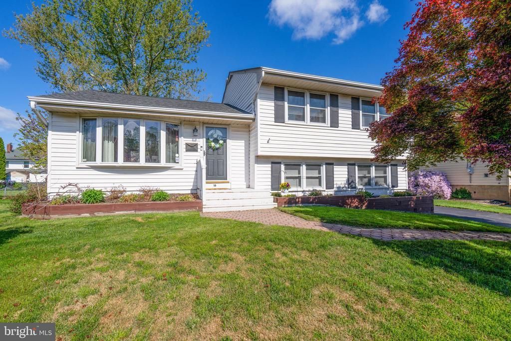 16 Bonnie Rae Drive, Hamilton, NJ 08620 Main Photo