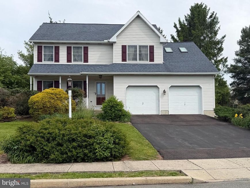 601 Maplewood Drive, Douglassville, PA 19518 Main Photo