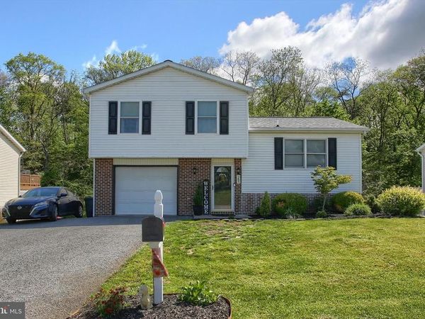 261 RIDGEWOOD DRIVE, MILLERSBURG, PA 17061