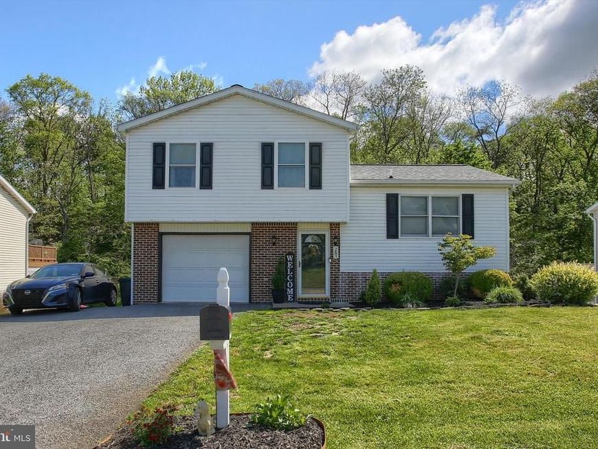 261 Ridgewood Drive, Millersburg, PA 17061 Main Photo
