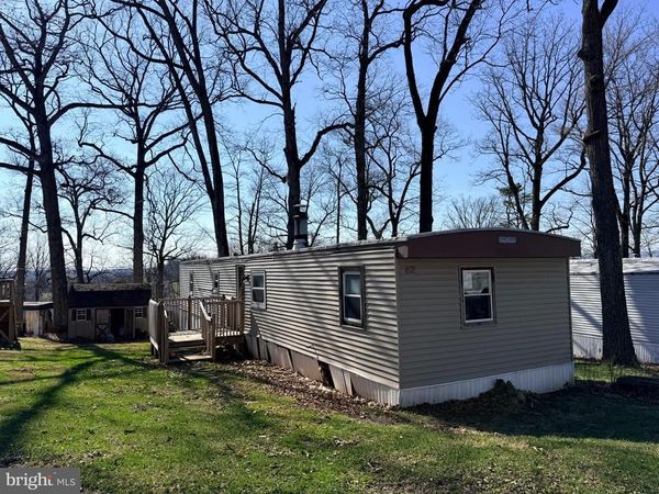 62 UPPER LOOP ROAD , LEESPORT, PA 19533