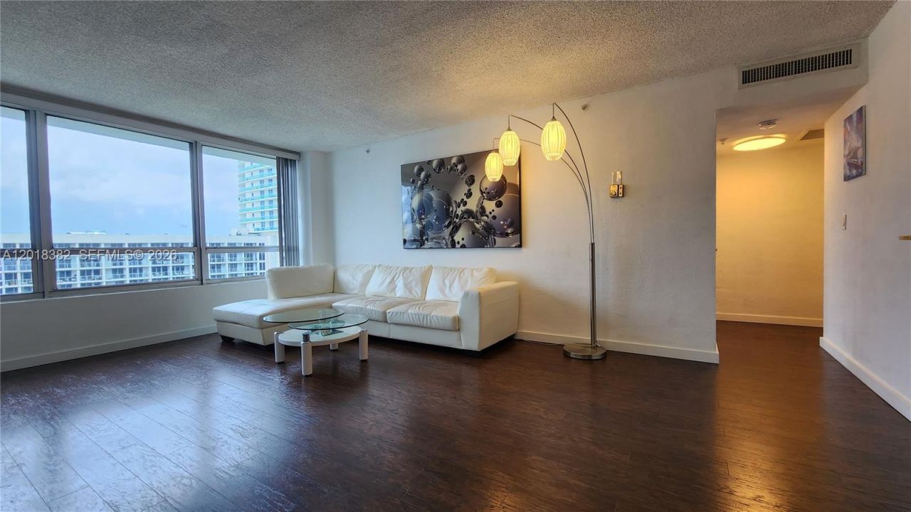 1500 Bay Rd , Unit 1550S, Miami Beach, FL 33139 Photo