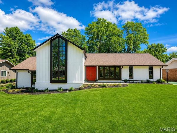 500 Kingridge Drive, Ballwin, MO 63011