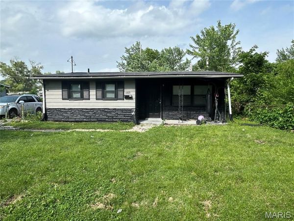 1313 Saint Raphael Street , Cahokia, IL 62206
