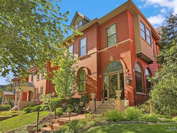 3451 Halliday Avenue, St Louis, MO 63118