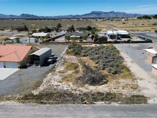 2490 Tecumseh Avenue , Pahrump, NV 89048