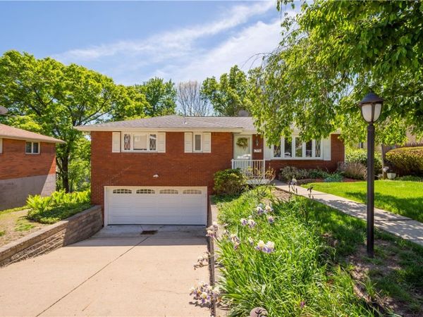 448 Saratoga Dr , Pittsburgh, PA 15236