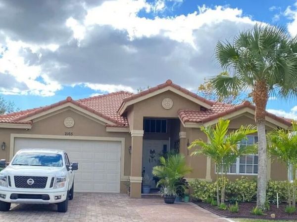2165 Newport Isles Boulevard, Port St. Lucie, FL 34953