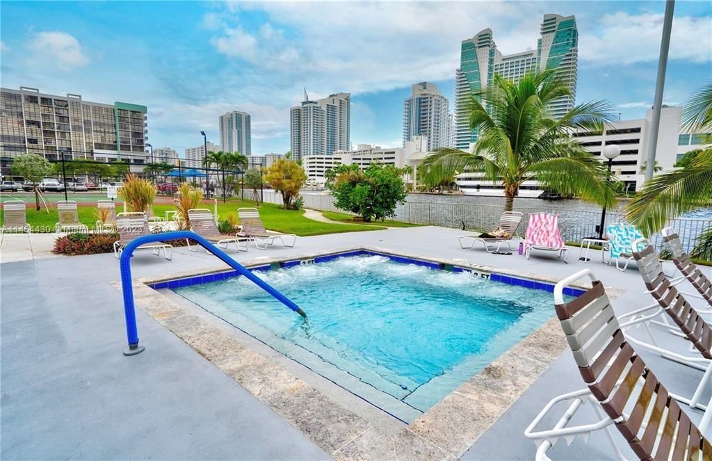 200 Leslie Drive, Unit 1128, Hallandale Beach, FL 33009 Photo