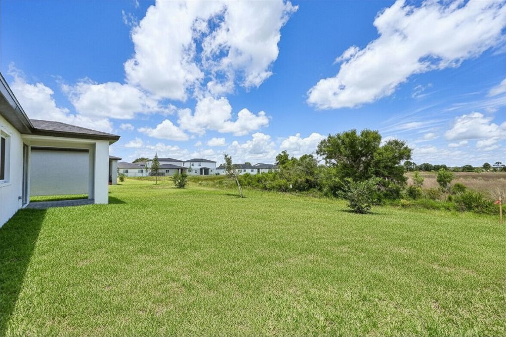 15975 SW Vine Drive, Indiantown, FL 34956 Photo