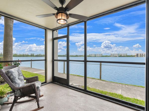 116 Lake Emerald Drive, Unit 101, Oakland Park, FL 33309