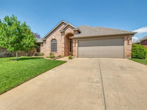 1312 Bramble Lane, Mansfield, TX 76063