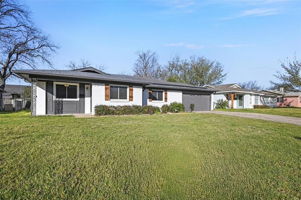 5421 Greenwood Way, North Richland Hills, TX 76180 Main Photo