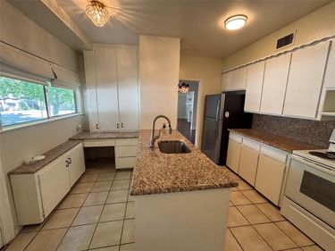 600 Monticello Drive, Unit 1, Fort Worth, TX 76107