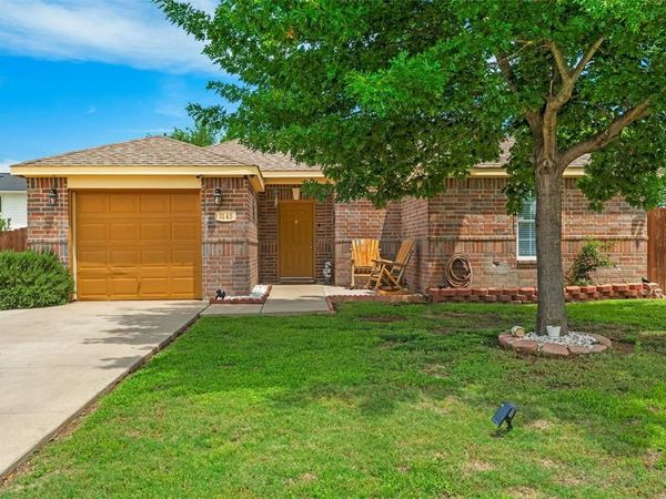 3145 Ronay Drive , Forest Hill, TX 76140