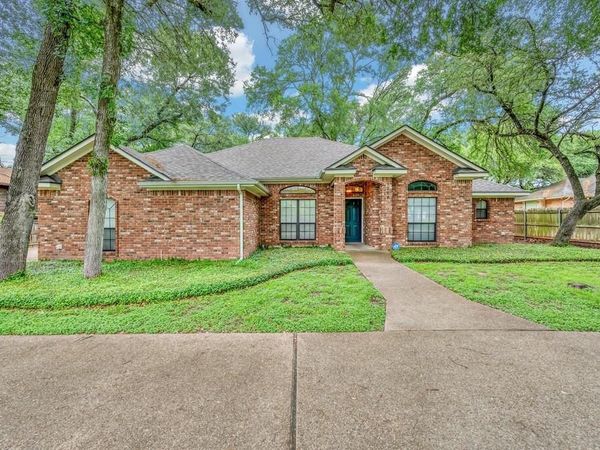 3208 Park Lake Drive, Waco, TX 76708
