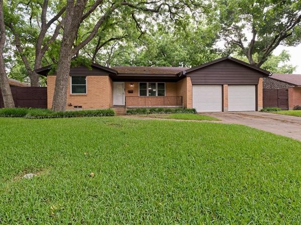 2730 Larkspur Lane, Dallas, TX 75233